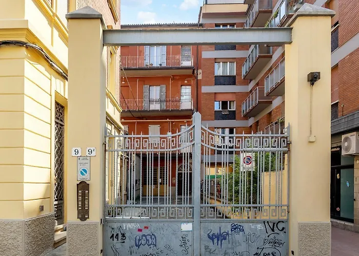 Bright With Balcony By Wonderful Italy *